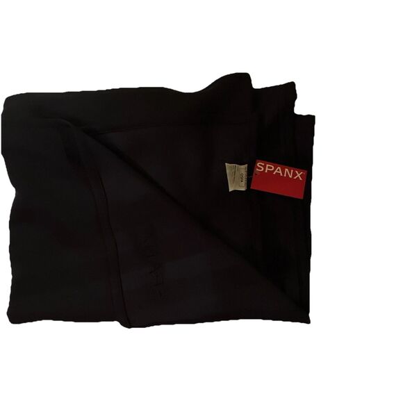 NEW SPANX Air Essentials Luxe Soft Stretch Blanket Black Travel Home Throw